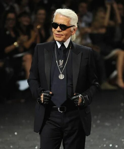 Карл лагерфельд фото Fashion Designer Karl Lagerfeld Dies Fashion designers famous, Best fashion desi