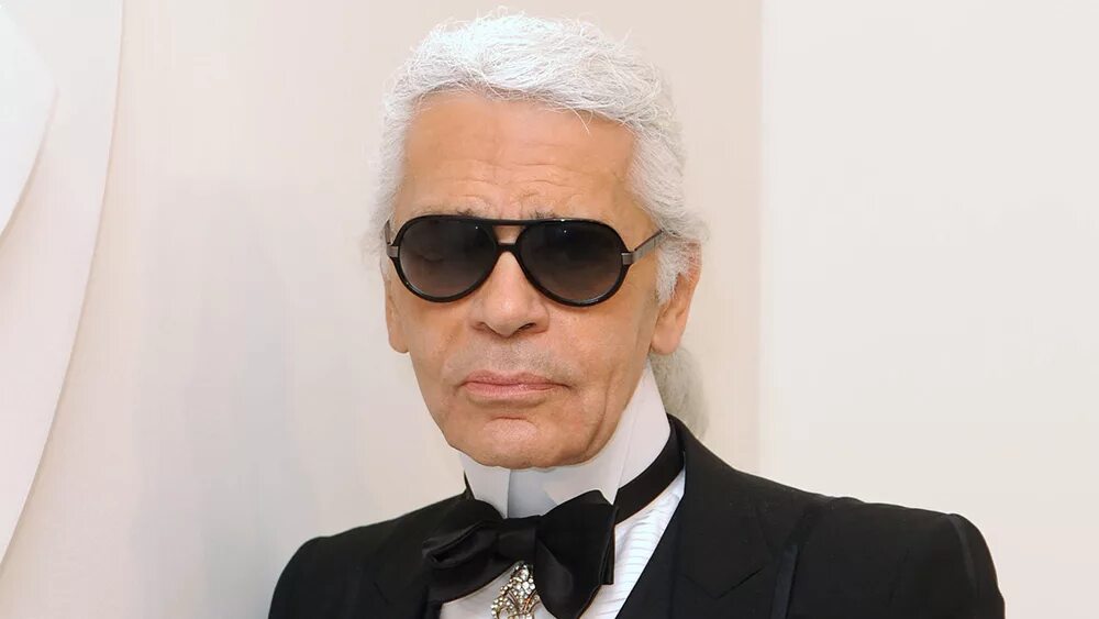 Карл лагерфельд фото молодой Legendary Fashion Designer Karl Lagerfeld Dies at 85