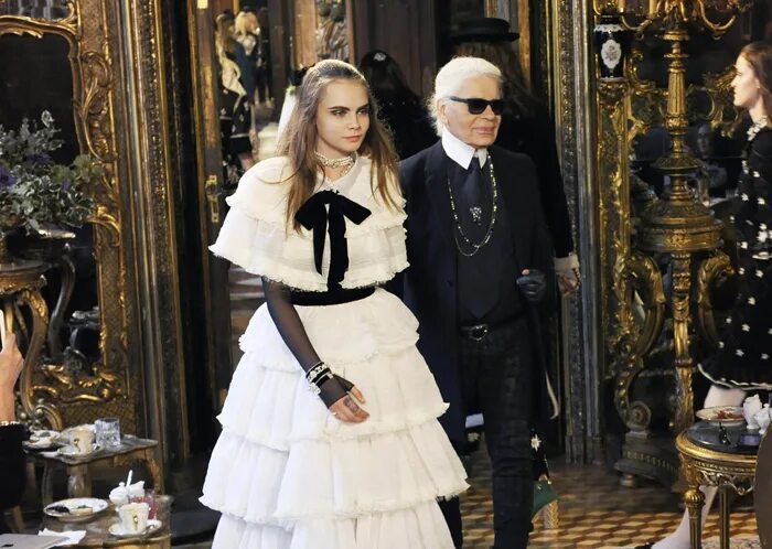 Карл лагерфельд фото одежды Karl Lagerfeld interview - ZOE Magazine