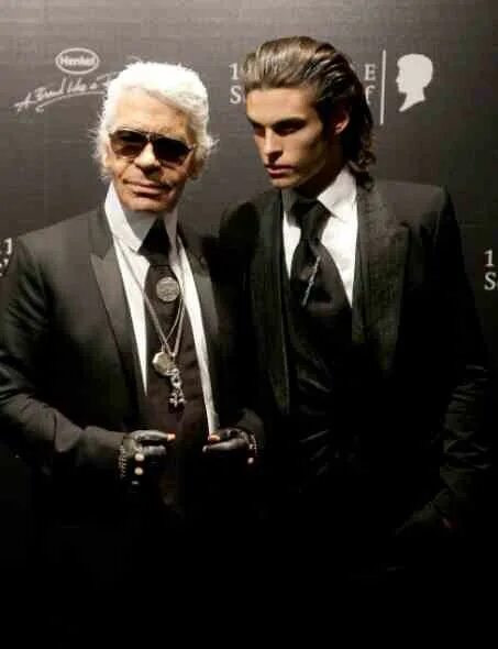 Карл лагерфельд и жак башер фото Épinglé par KIMMY sur KAISER KARL LAGERFIELD! Dior, Haute couture, Couture