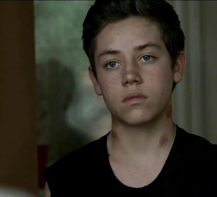Карл пятый фото Pin on Итан бесстыжые Carl shameless, Carl gallagher, Shameless characters