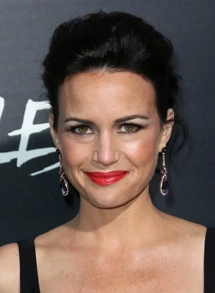 Карла гуджино фото в молодости Carla Gugino with red lips and white eyeshadow on July 23. Carla gugino, Celebri
