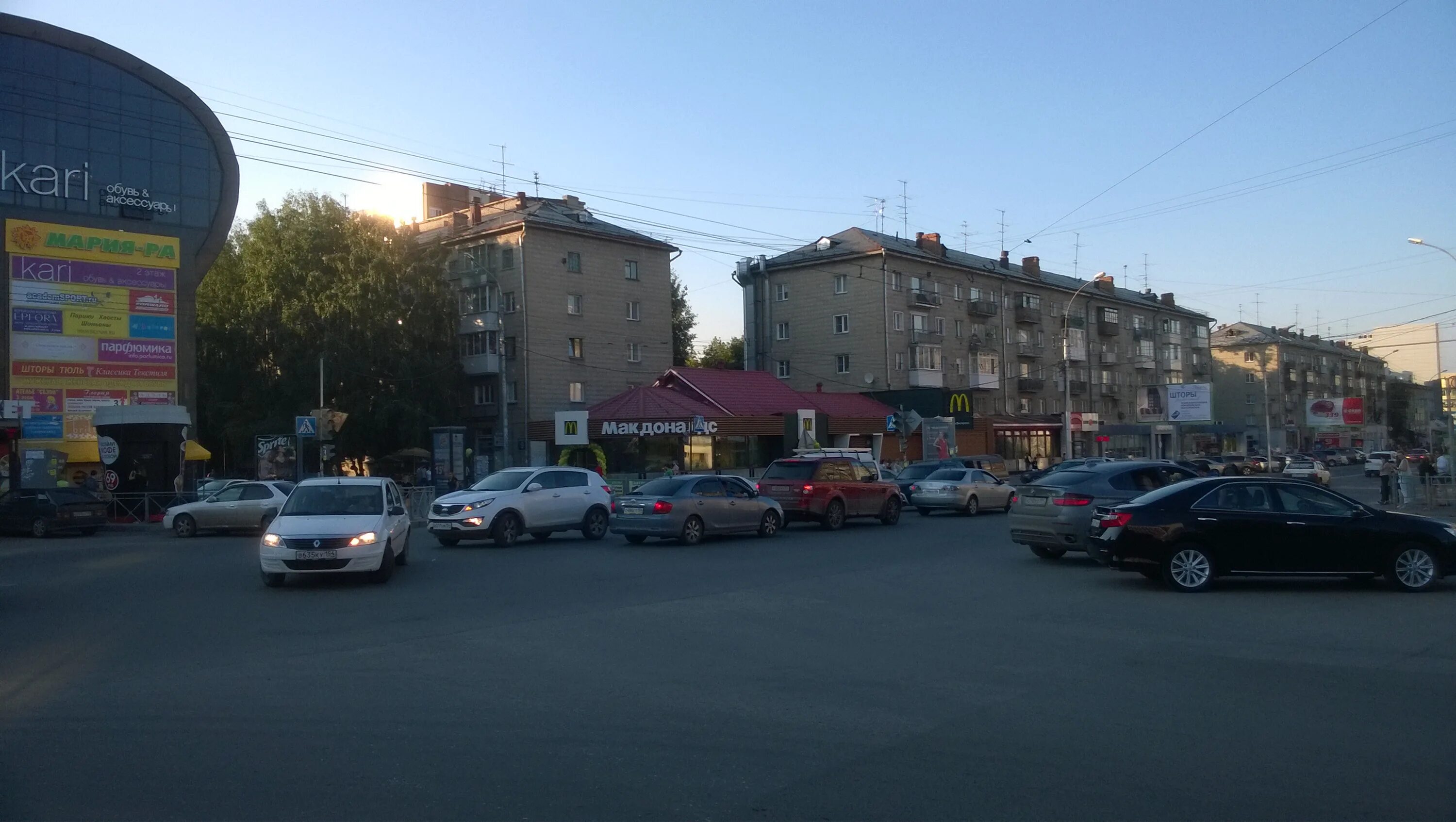 Карла маркса 3 новосибирск фото File:Karl Marx Avenue, Novosibirsk 01.jpg - Wikimedia Commons