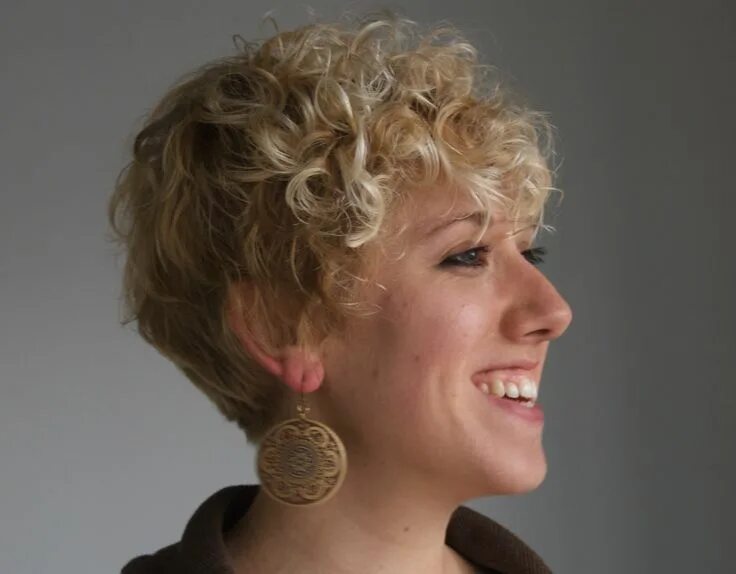 Карлинг фото на короткие волосы Short and Curly! Short curly hairstyles for women, Short curly hair, Short hair 