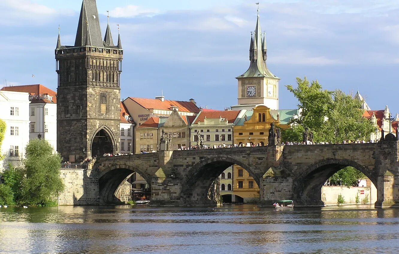 Карлов мост в праге фото Обои река, люди, дома, Прага, Чехия, Карлов мост на телефон и рабочий стол, разд