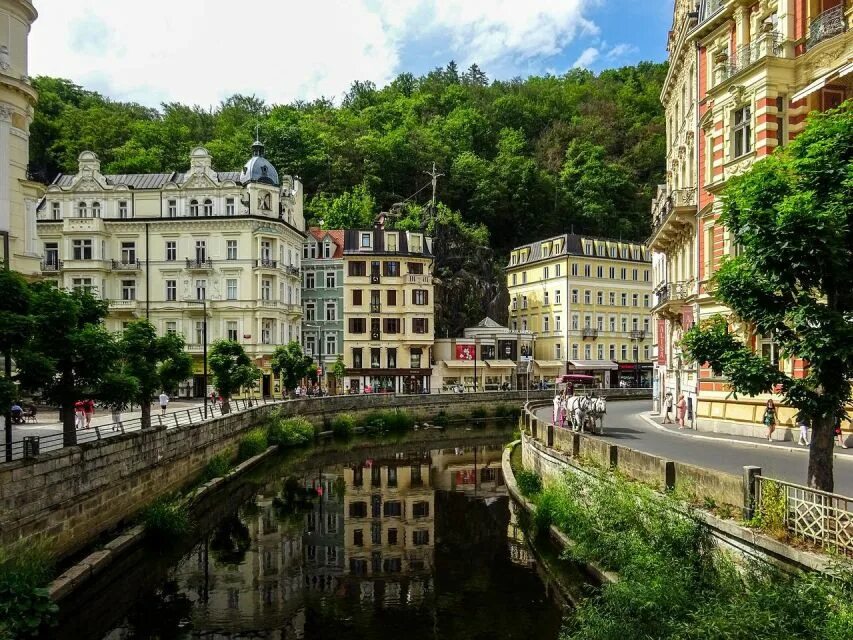 Карловы вары достопримечательности фото Daytrip from Prague to Karlovy Vary (Hot Springs Area) GetYourGuide