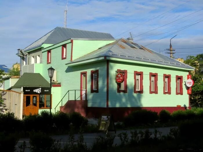 Карлз бар просп чумбарова лучинского 49 фото prospekt Chumbarova-Luchinskogo, 49 - Arkhangelsk