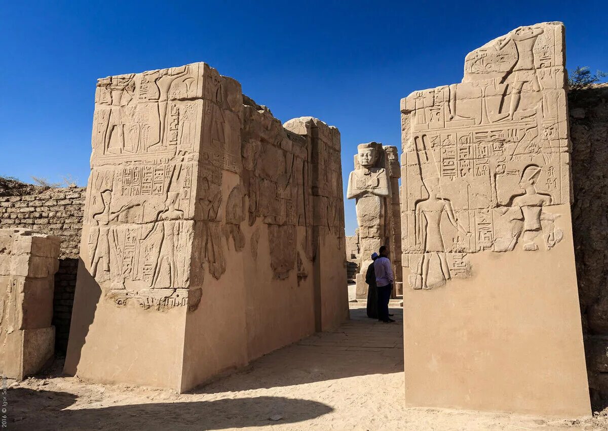 Карнакский храм в луксоре фото Карнак: один из крупнейших храмовых комплексов в мире Обратная сторона Истории Л