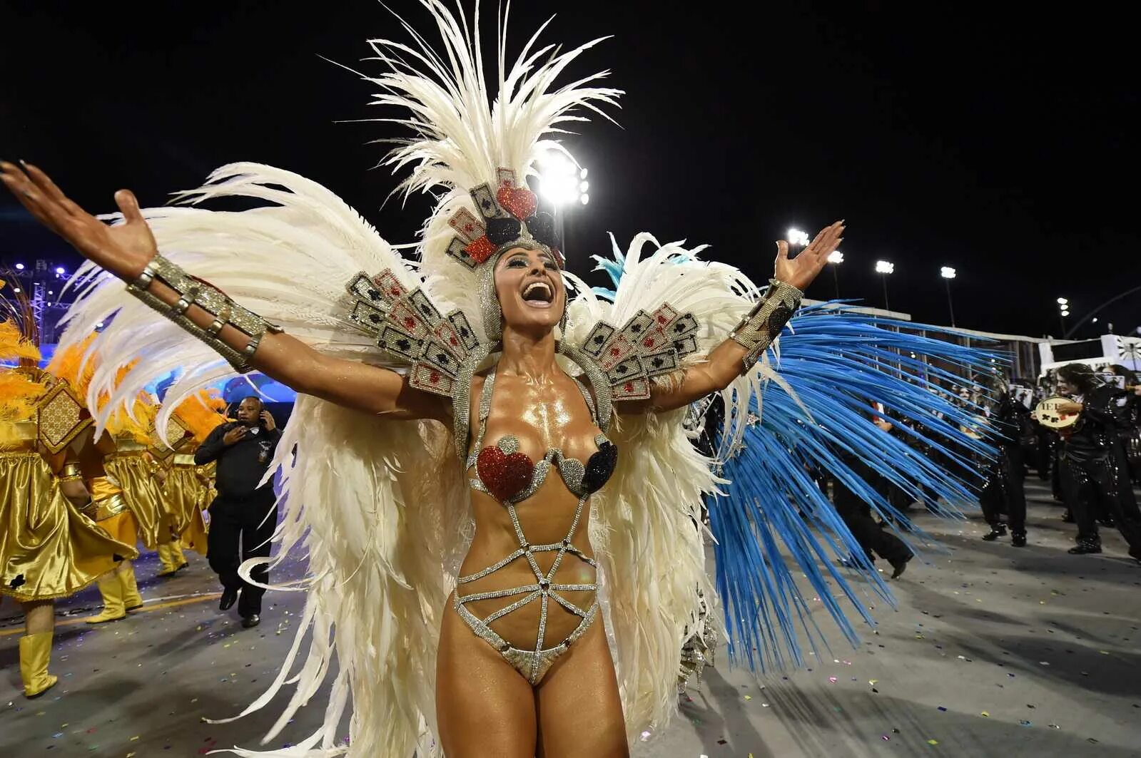 Карнавал горячие фото 18 Best Samba Fantasy Carnivals in the World
