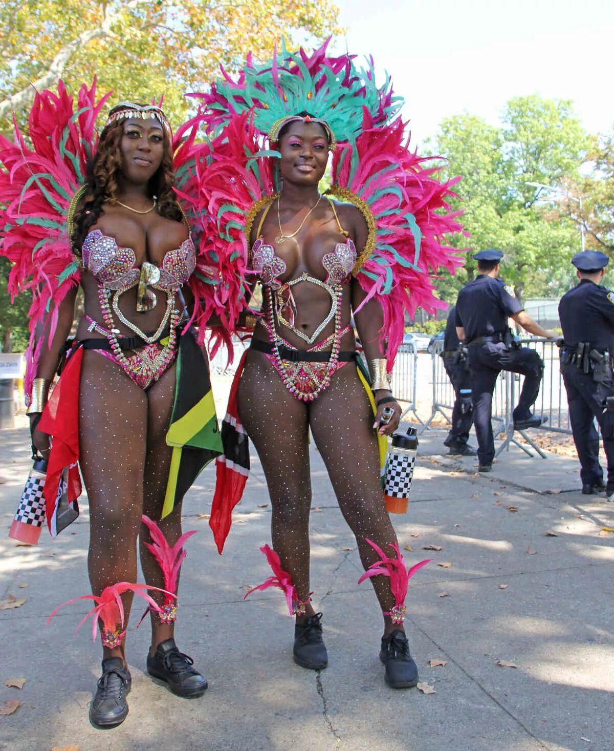 Карнавал горячие фото 18 West Indian American Carnival hot, hot, hot! - Caribbean Life