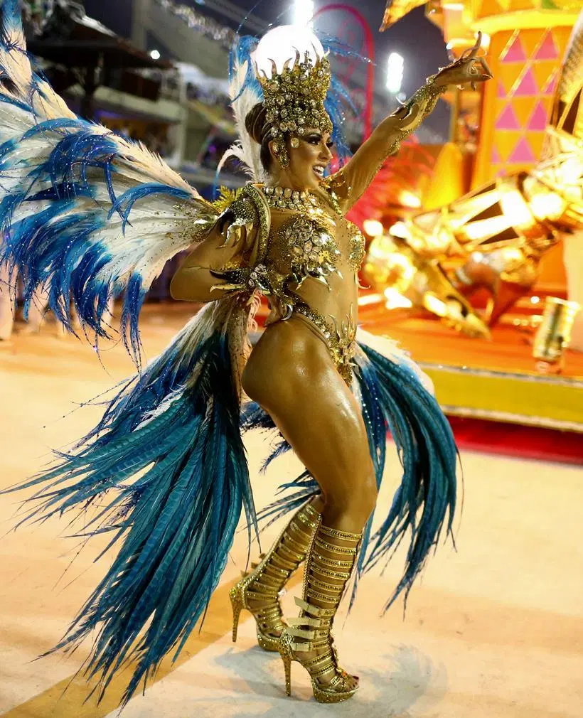 Карнавал и стоун фото Pin on J's - CARNIVALS