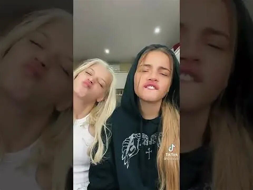 Карнавал и юля гаврилина фото Валя Карнавал поцеловала Юлю Гаврилину - YouTube