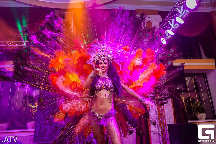 Карнавал московская ул 96 фото Выступление Samba's Queen в Липецке