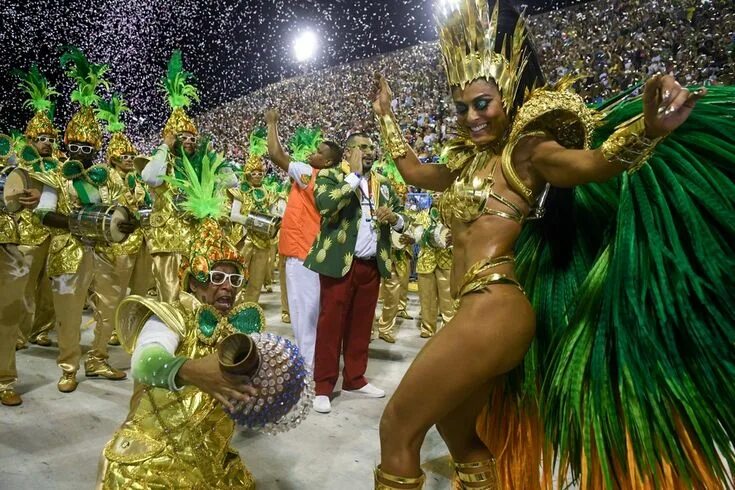 Карнавал в бразилии фото Juliana Paes, rainha de bateria da Grande Rio, samba na avenida (Foto: Alexandre