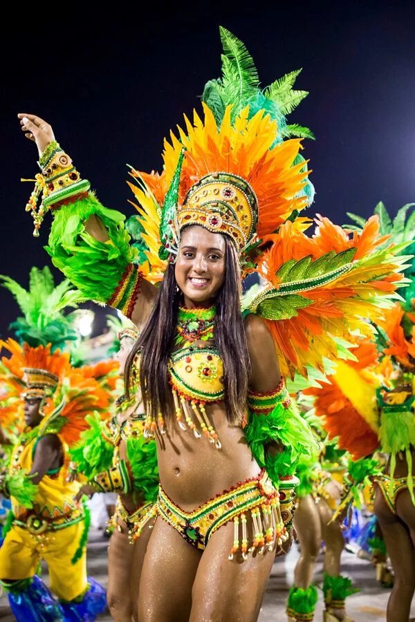 Карнавал в бразилии костюмы фото 13 Fabulous Costumes From the Rio de Janeiro Carnival Rio carnival costumes, Bra
