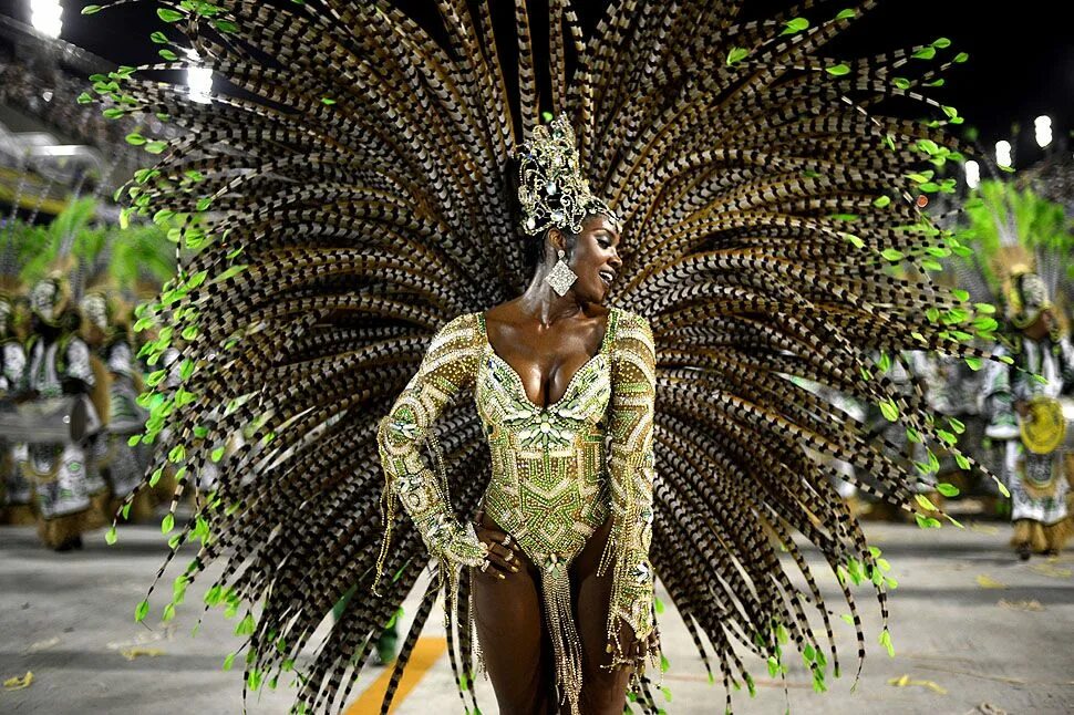 Карнавал в бразилии костюмы фото Photography Carnival outfits, Carribean carnival costumes, Carnival dancers