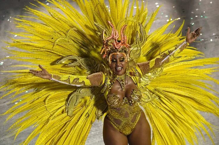 Карнавал в бразилии костюмы фото carnival costume 2015 bright yellow feathers Carnival costumes, Carribean carniv