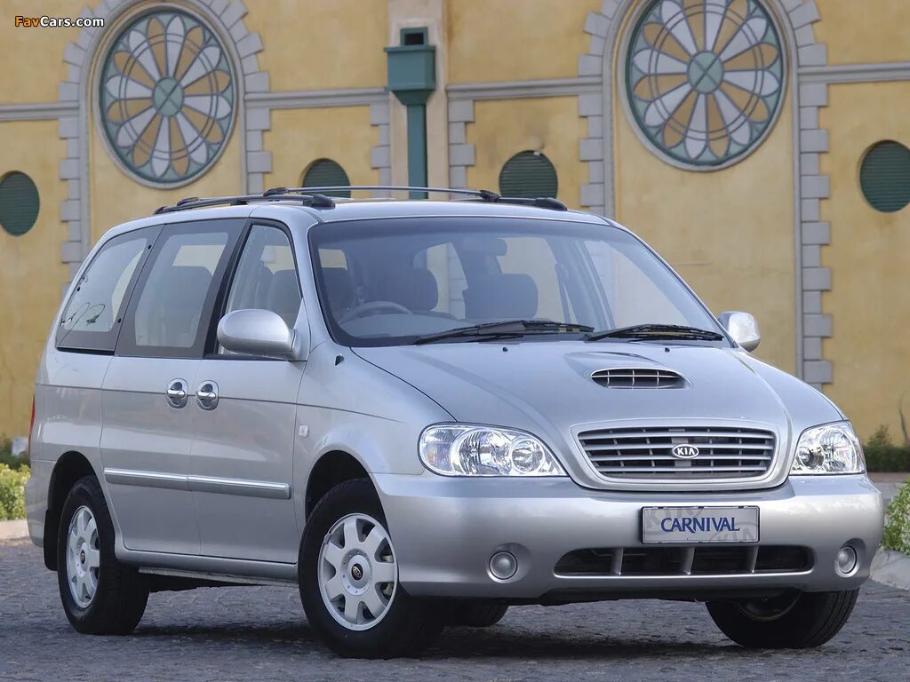 Карнивал машина фото Pictures of Kia Carnival ZA-spec 2002–04 (1024x768)