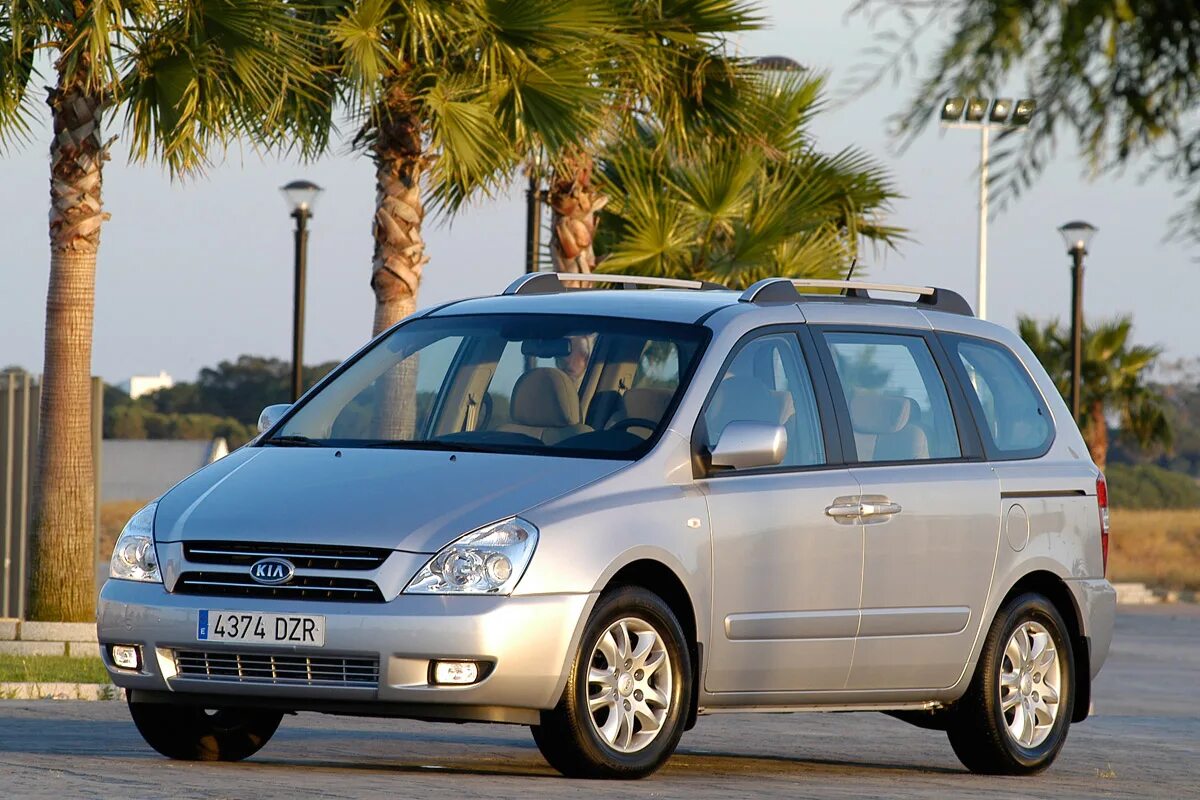 Карнивал машина фото Kia Carnival 2006: precios, motores, equipamientos