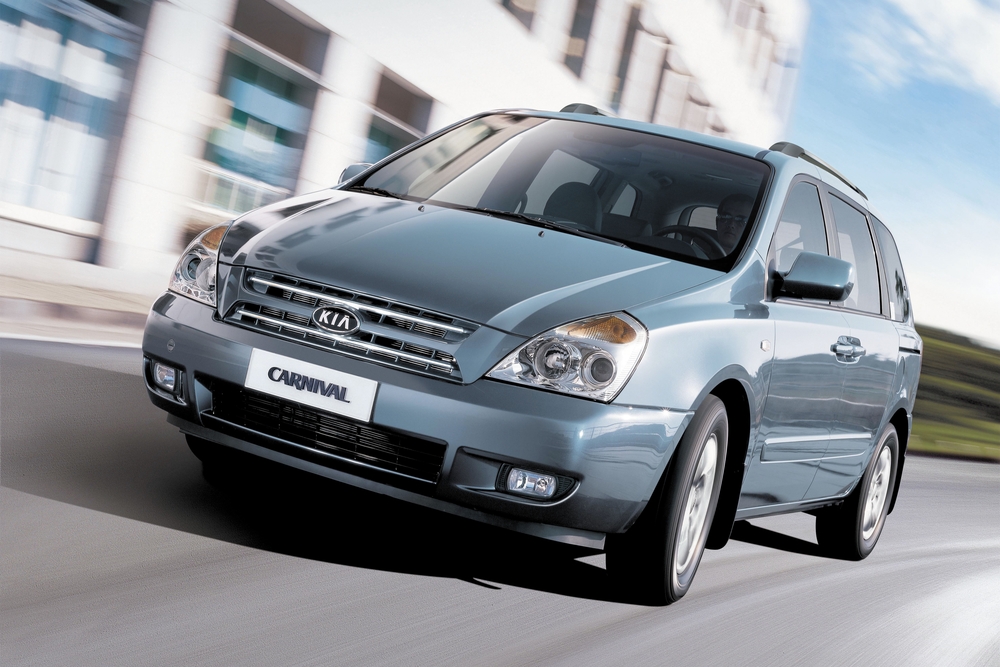 Карнивал машина фото Kia Carnival 2 поколение VQ рестайлинг (2010 - 2015) Минивэн - технические харак