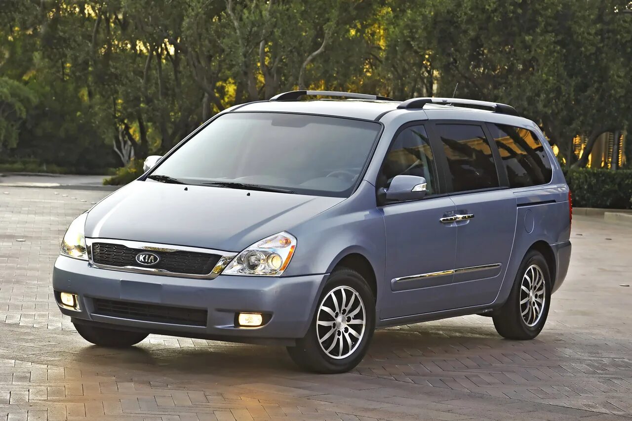 Карнивал машина фото Шины и диски для Kia Carnival 2011, размер колёс на Киа Карнивал 2011