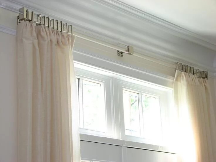 Карниз над окном фото Pin on Curtains - More