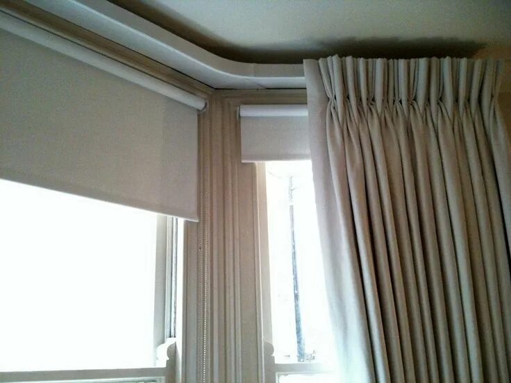 Карнизы на балконе фото Curtains And Blinds In London - London - UK - 020 8361 8339 Curtains with blinds