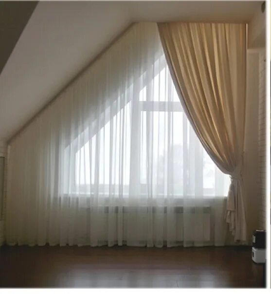 Карнизы на скошенные окна фото Подскажите, пожалуйста, где можно заказать карниз и шторы на мансардные окна? Ка