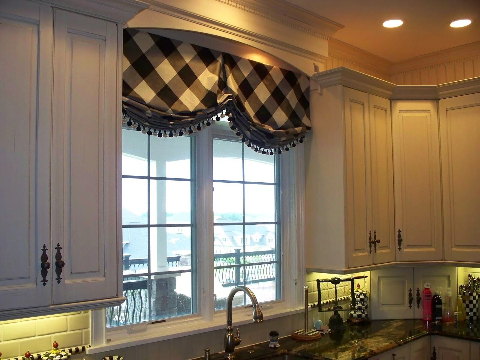 Карнизы в кухне интерьере фото From The Workroom of Parkway Window Works Kitchen window treatments, Home, Windo