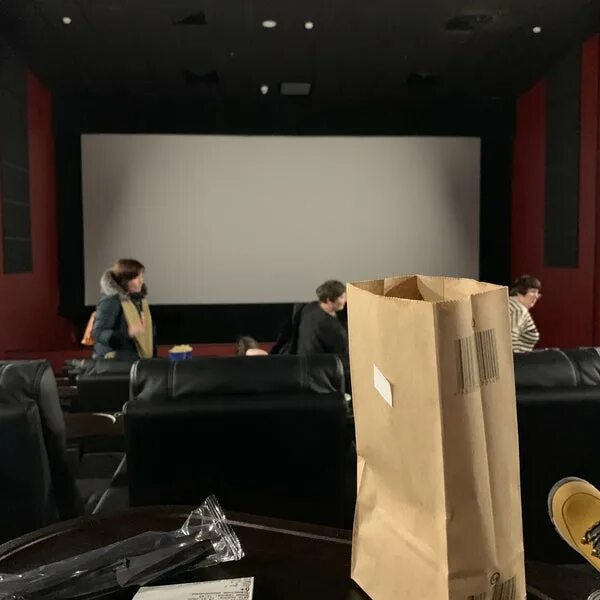Каро 6 будапешт фото Photos at Каро 6 - Movie Theater