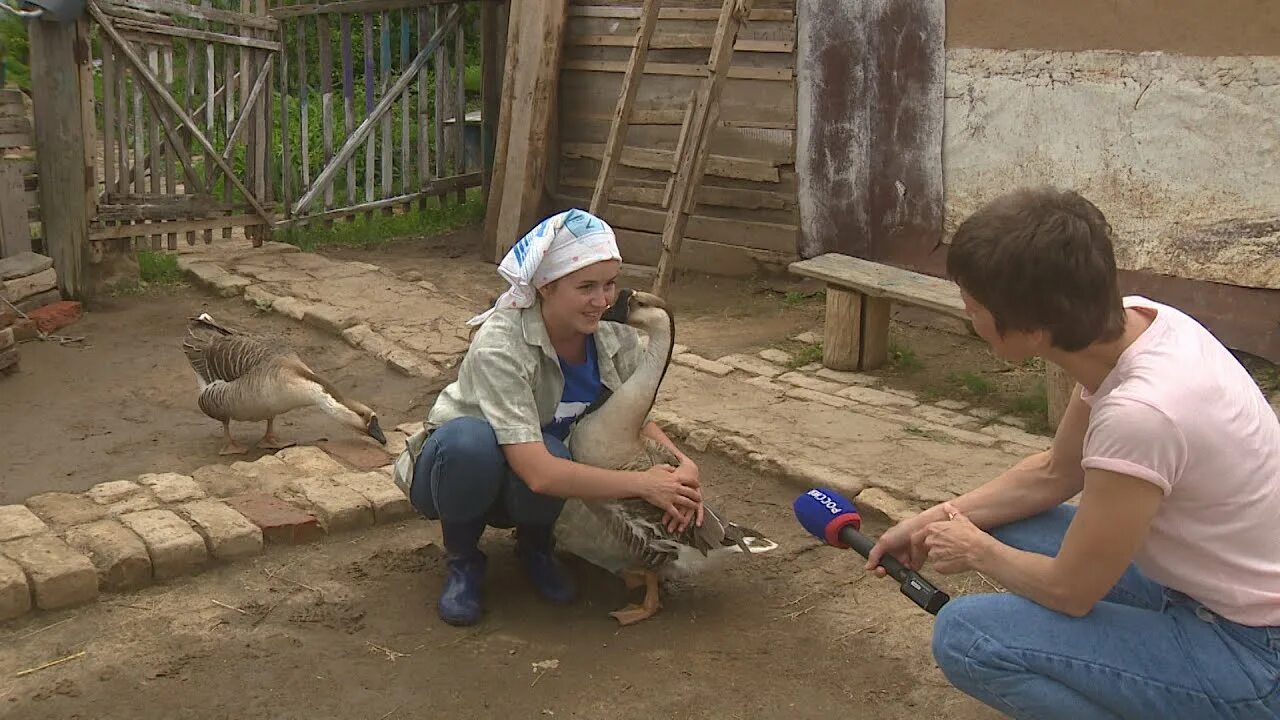 Каролина из деревни блоггер фото Блогер Каролина Моисеенко показывает россиянам жизнь в волгоградской глубинке - 