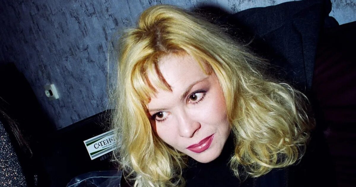 Каролина песни фото Пила таблетки без разбора. Меня хоронили дважды": что стало со звездой 90-х Каро