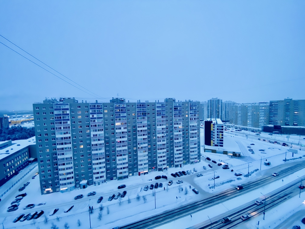 Каролинского 12 сургут фото Забронировать апартамент Apartamenty Sever on Iosifa Karolinskogo 9 в России онл