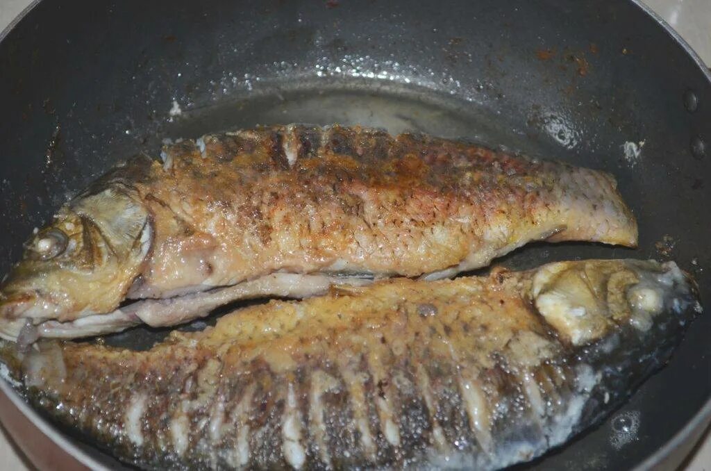 Карп на сковороде рецепт с фото Как жарить карпа на сковороде (кусочками, целиком), рецепты жареной рыбы в муке 