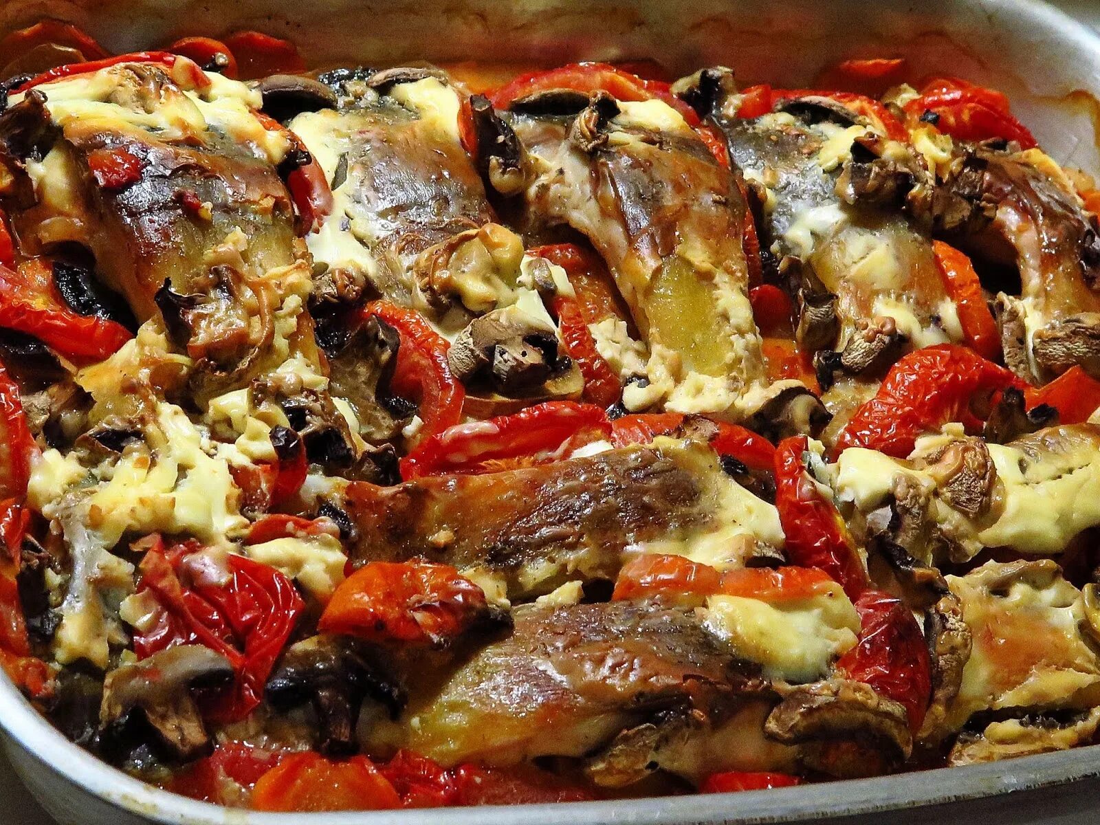 Карп в духовке с овощами фото MANOWAR`S KITCHEN: Из семейного архива. Карп, запеченный с овощами под сметаной.