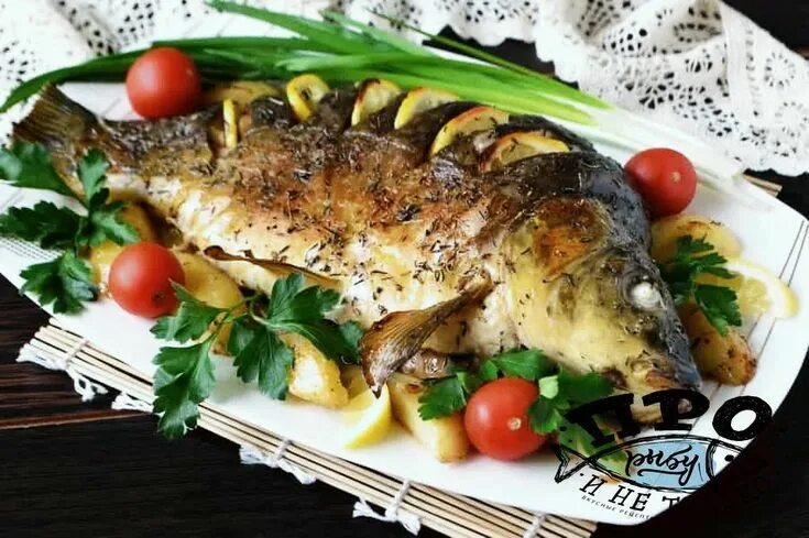 Карп в духовке целиком рецепт с фото Самая вкусная речная рыба Еда, Рецепты приготовления, Идеи для блюд