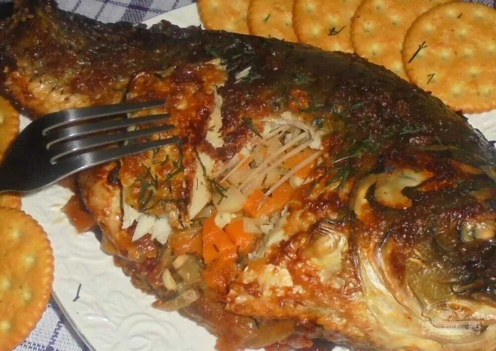 Карп запеченный в духовке рецепт с фото Карп запеченный с овощами: рецепт карпа запеченного в духовке с овощами