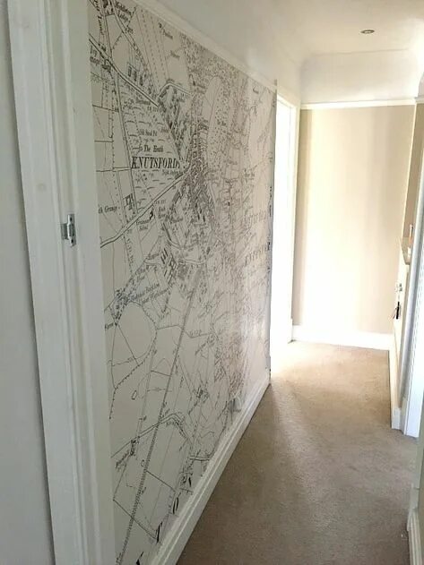 Карта мира в прихожей в интерьере 10 популярных идей на тему "wallpaper for stairs wall" для вдохновения
