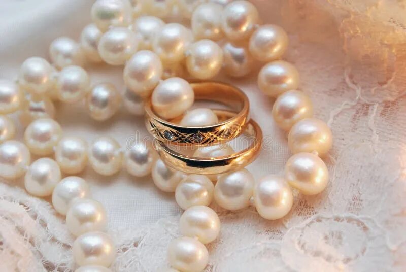 Картинка 30 лет свадьбы скачать Rings and pearls stock photo. Image of pearls, happy, engaged - 7704868
