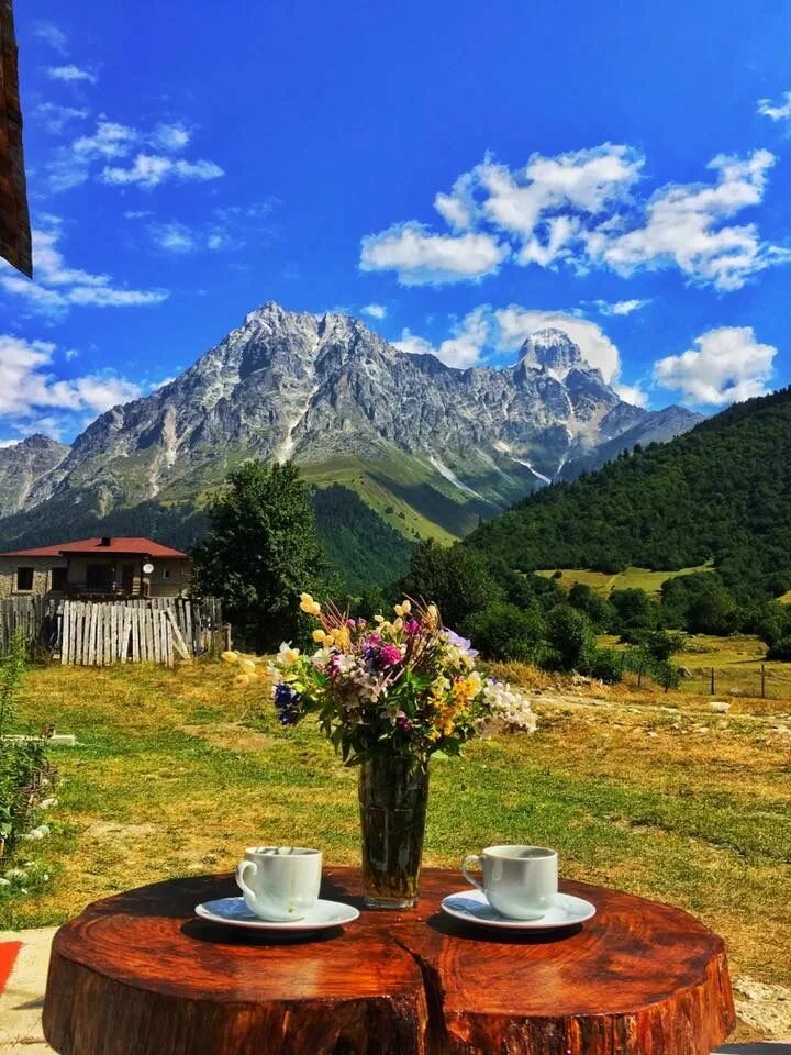 Картинка доброе утро с видами красивой природы Hotel "Shuan" in Svaneti ( Georgia, village Mazeri) Beautiful places, Beautiful 