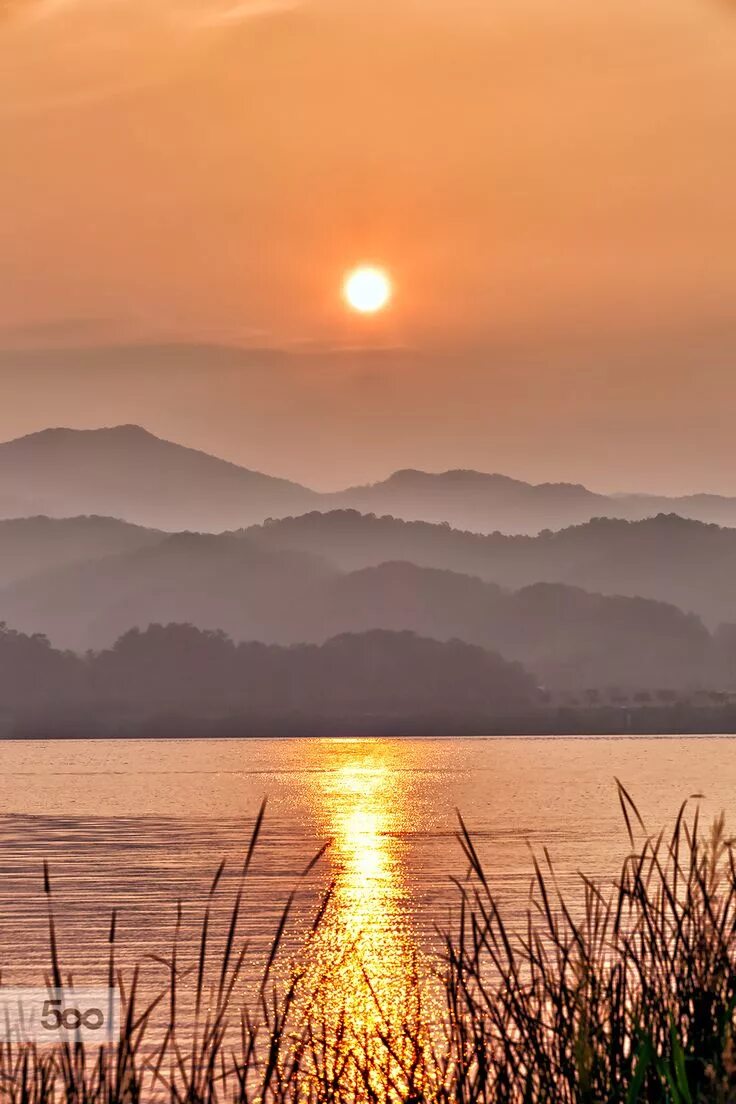 Картинка доброе утро восход красиво Morning of the lake serene foggy morn, Korea by Park ddoven Sunrise pictures, Be