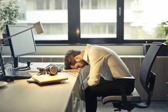 Картинка работник устал Tired Work Зображення - огляд 300,197 Стокові фото, векторні зображення й відео 