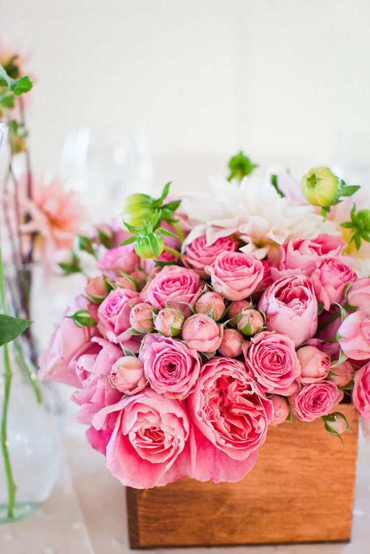 Картинка с днем рождения женщине красивые стильные Sonoma Wedding by Kate Webber Photography + MAP Wedding & Events Pink roses, Flo