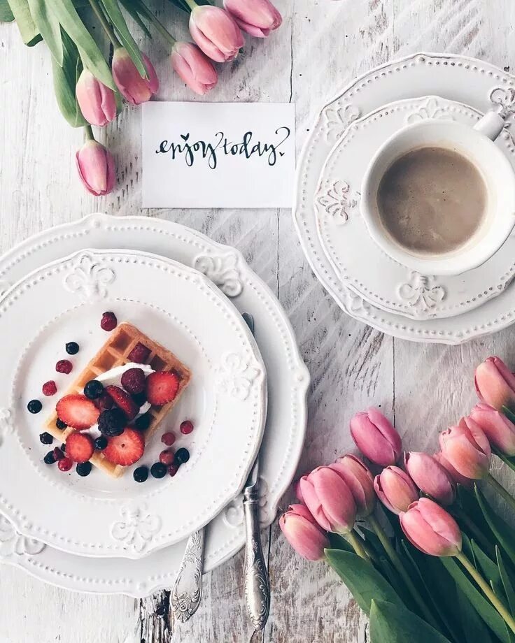 Картинка с добрым утром пинтерест Pin by Forgaciu Alexandra on Moda Good morning coffee, Morning coffee drinks, Mo