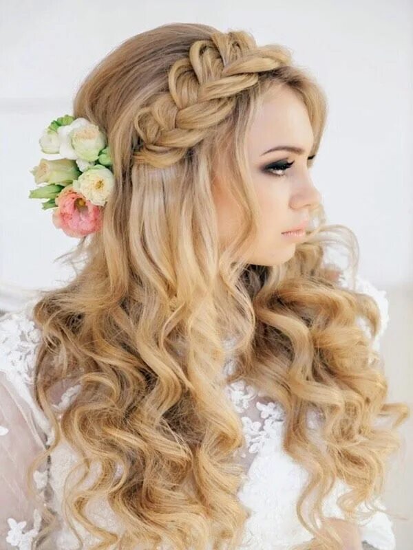 Картинка самая красивая прическа Fairytale Hairstyles# Nails #NailArt #NailPolish #GelNails #GelPolish #Acrylics 