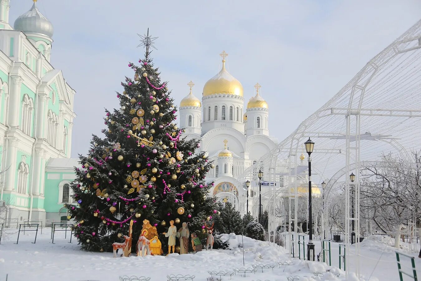 Картинка церковный новый год Рождество в Дивееве - Holy Trinity Saint Seraphim-Diveyevo Monastery