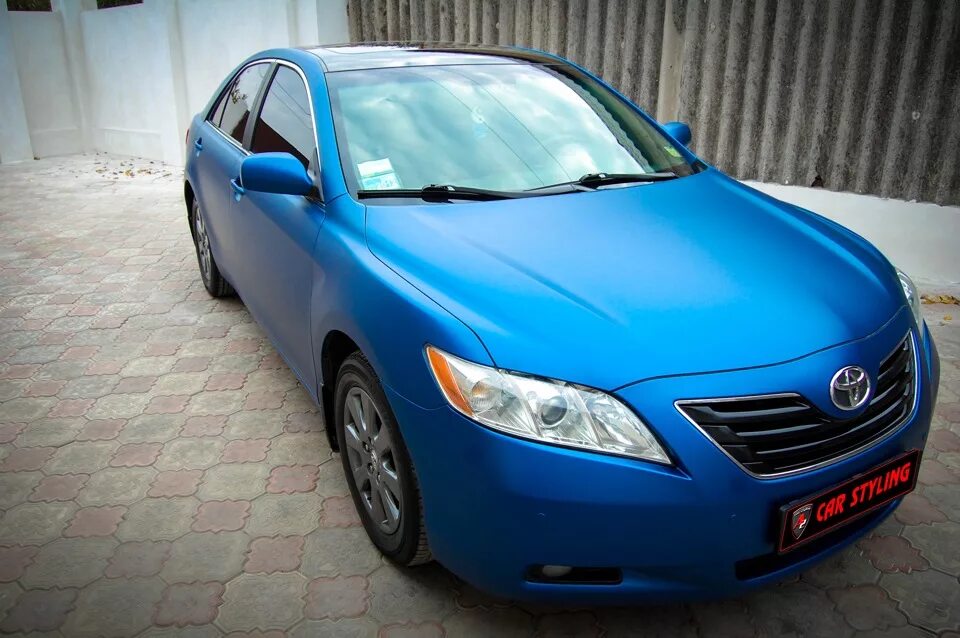 Картинка тойота камри 40 синяя цвет тюнинг Одна из наших работ. Оклейка Toyota Camry в синюю матовую металлик пленку. - DRI