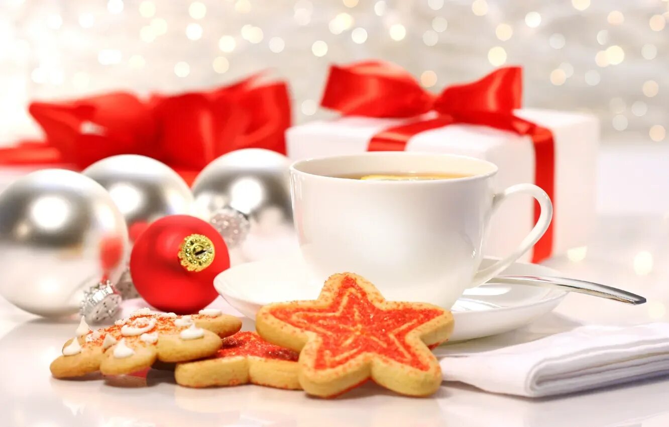 Картинка утро новый год Wallpaper winter, balls, lemon, tea, toys, cookies, Cup, gifts for mobile and de