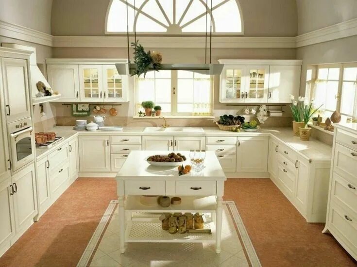 Картинки дизайн кухни в доме cuisine-bois-classique-armoires-blanches-bar-central-plantes-suspension cuisine 