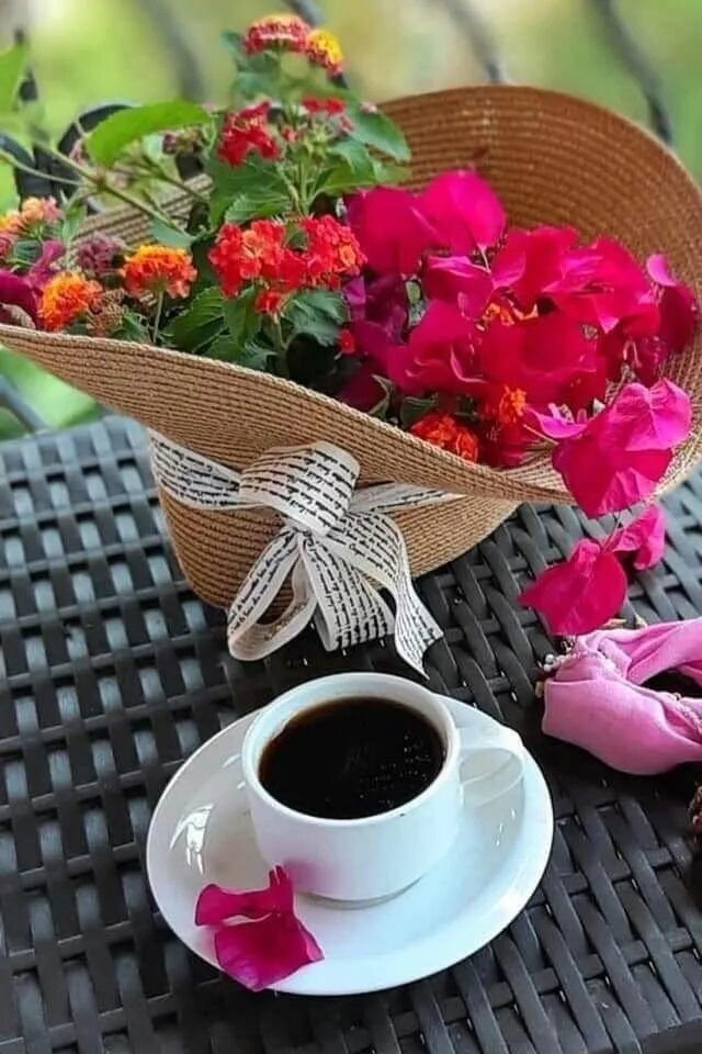 Картинки доброе утро кофе и цветы красивые Pin on De café, té y algo más. Sunday morning coffee, Good morning coffee gif, C